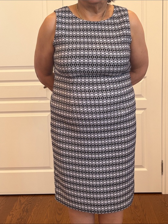 Mario Serrani Dresses & Skirts - Mario Serrani Black and White Sleeveless Sheath Midi Dress